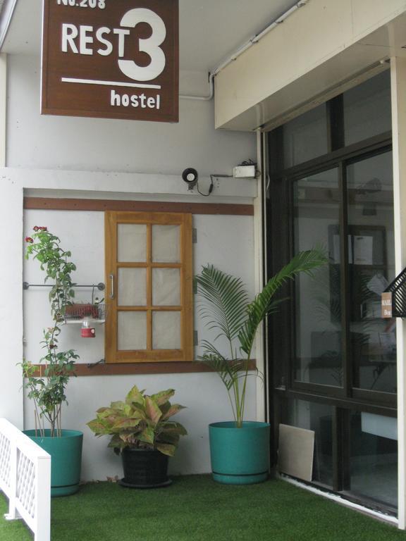 Rest 3 Hostel Bangkok Exterior photo